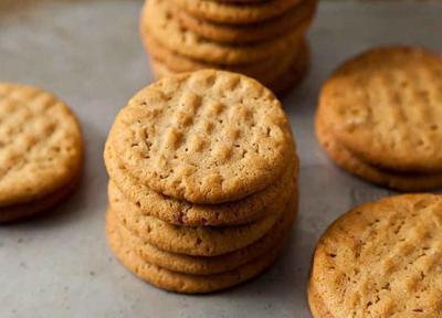 کوکی با طعم کره بادام زمینی کوکی با طعم کره بادام زمینی